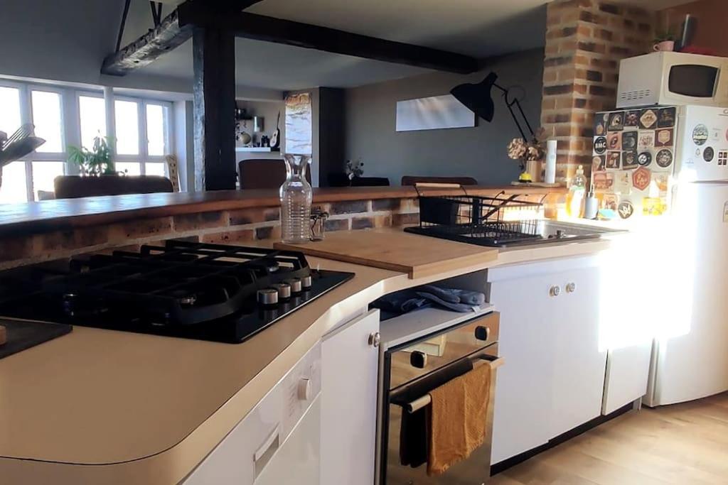 Duplex Atypique Dans La Cite Medievale ラン エクステリア 写真