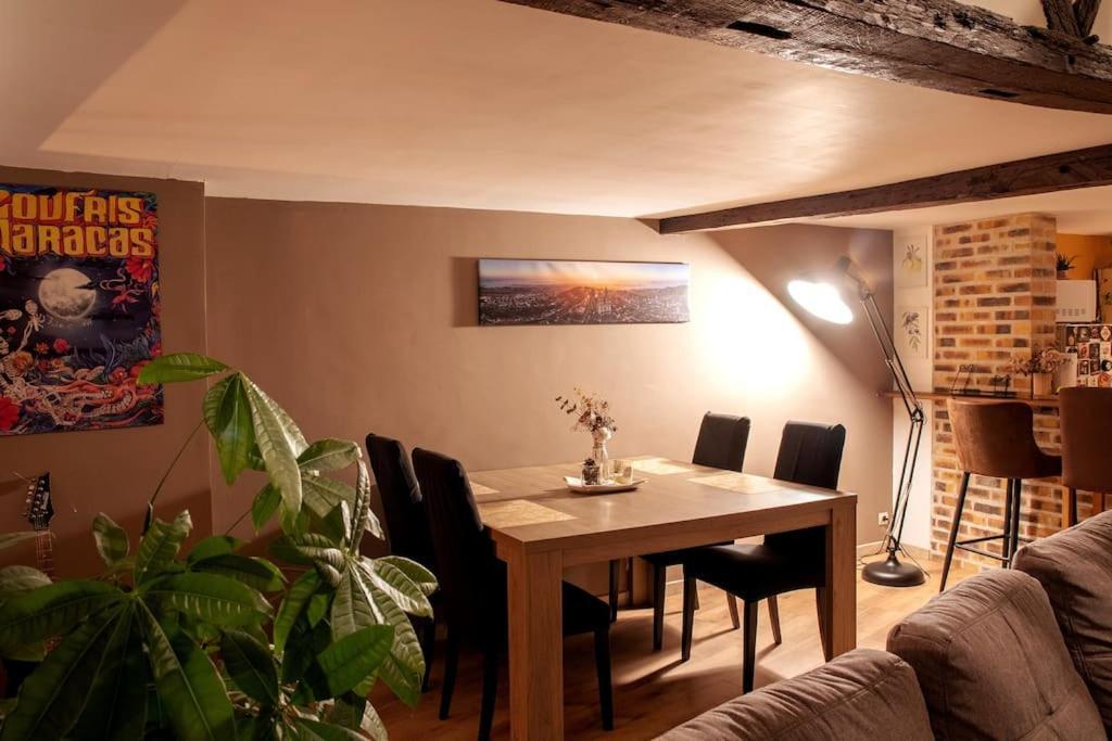 Duplex Atypique Dans La Cite Medievale ラン エクステリア 写真